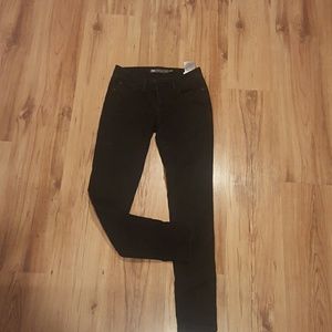 Black Levi's skinny Demi Curve Jeans. Size 25.
